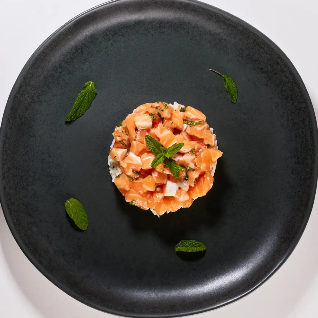 Uno dei nostri piatti a base di un crudo di salmone